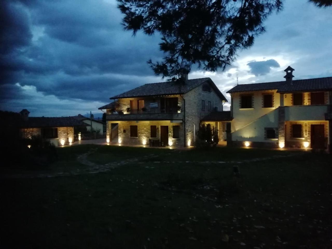 La Sorgente Del Subasio Assisi Apartment Bagian luar foto